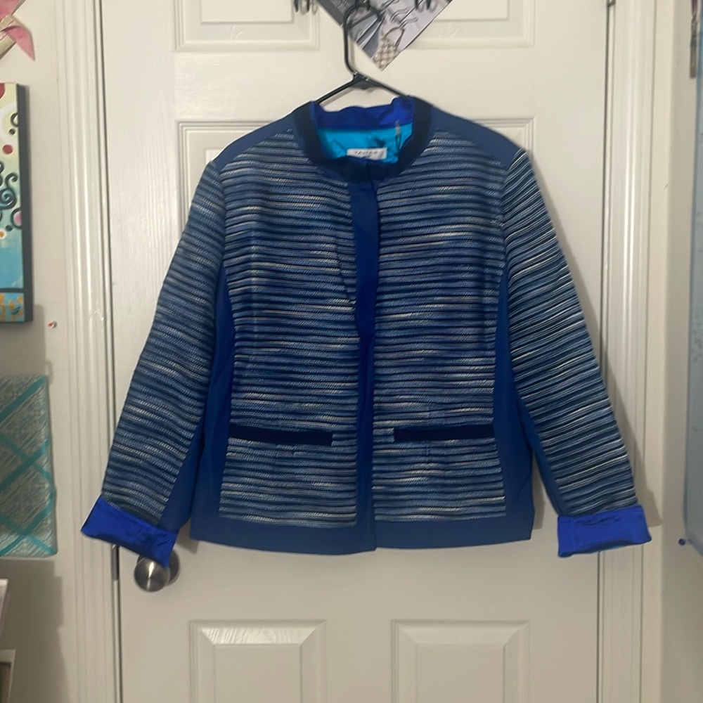 Tahari Blue Embroidered Blazer size 20 NWT